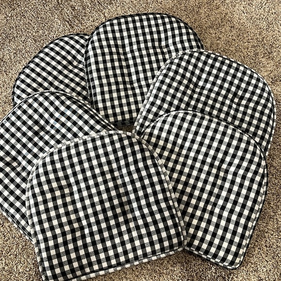Memory foam, non slip rubber back, black/white checkered chair cushions. 6 pack. - Picture 15 of 15